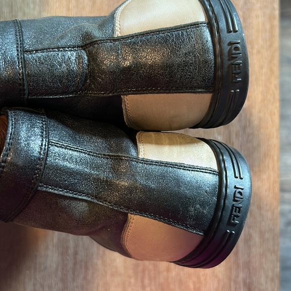 🖤Fendi🖤 - Picture 4 of 8